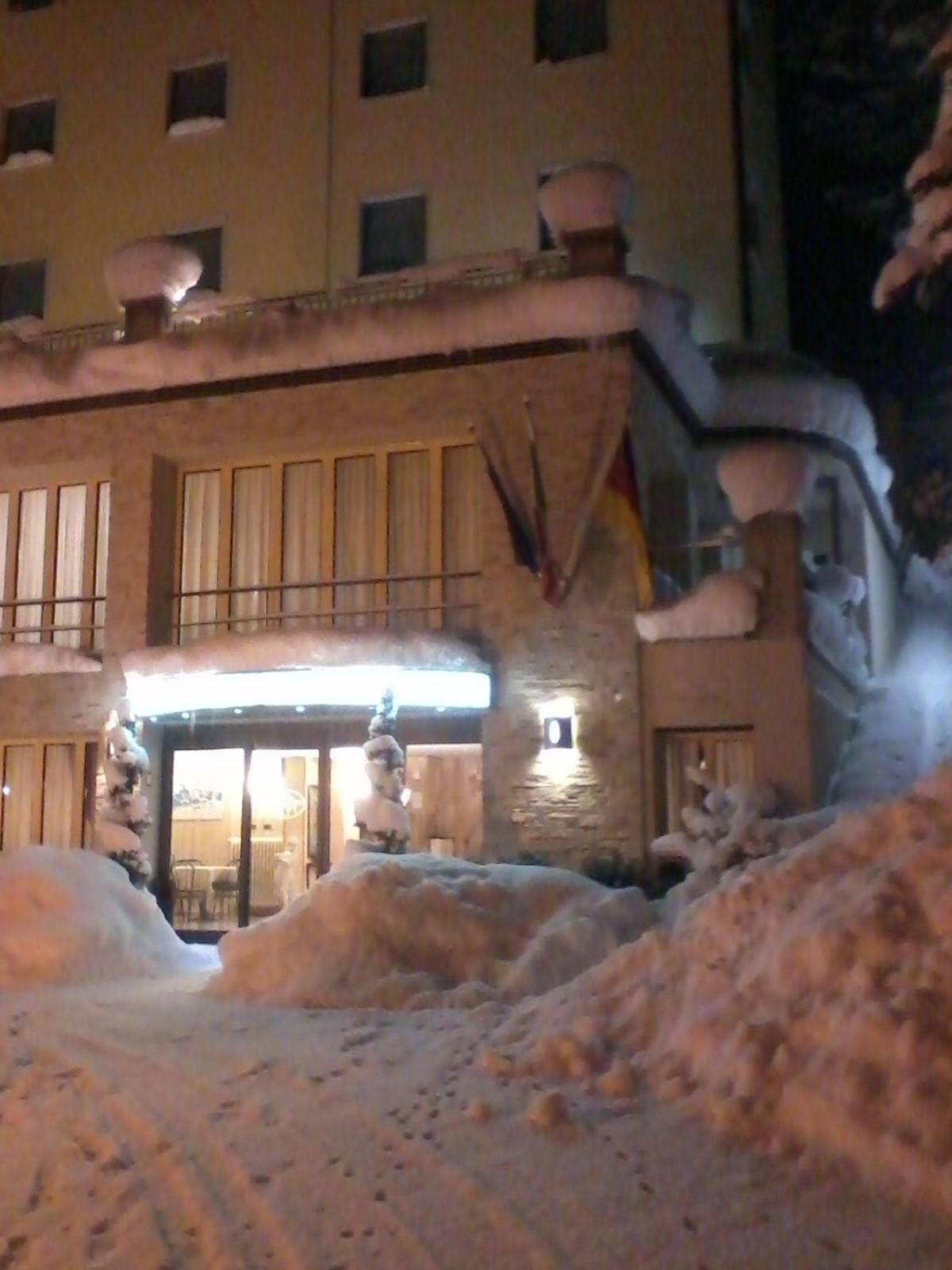 Hotel Miravalle 2000 Ліццано-ін-Бельведере Екстер'єр фото