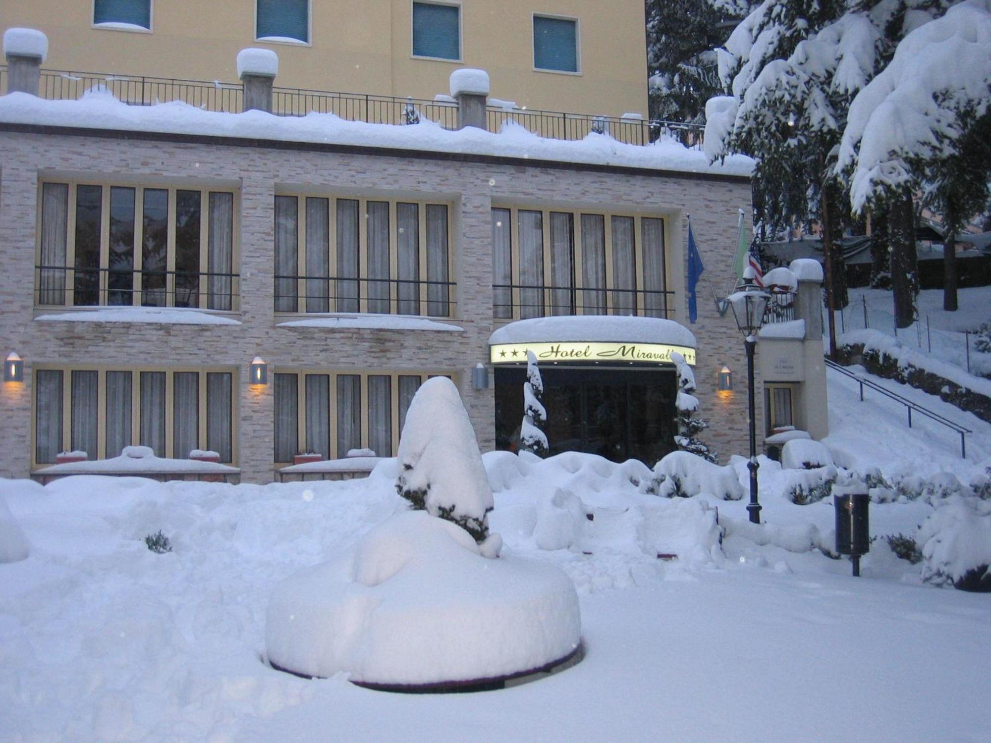 Hotel Miravalle 2000 Ліццано-ін-Бельведере Екстер'єр фото