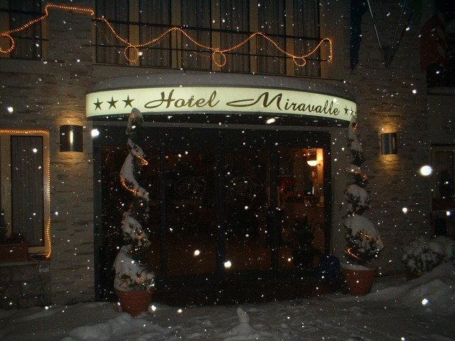 Hotel Miravalle 2000 Ліццано-ін-Бельведере Екстер'єр фото