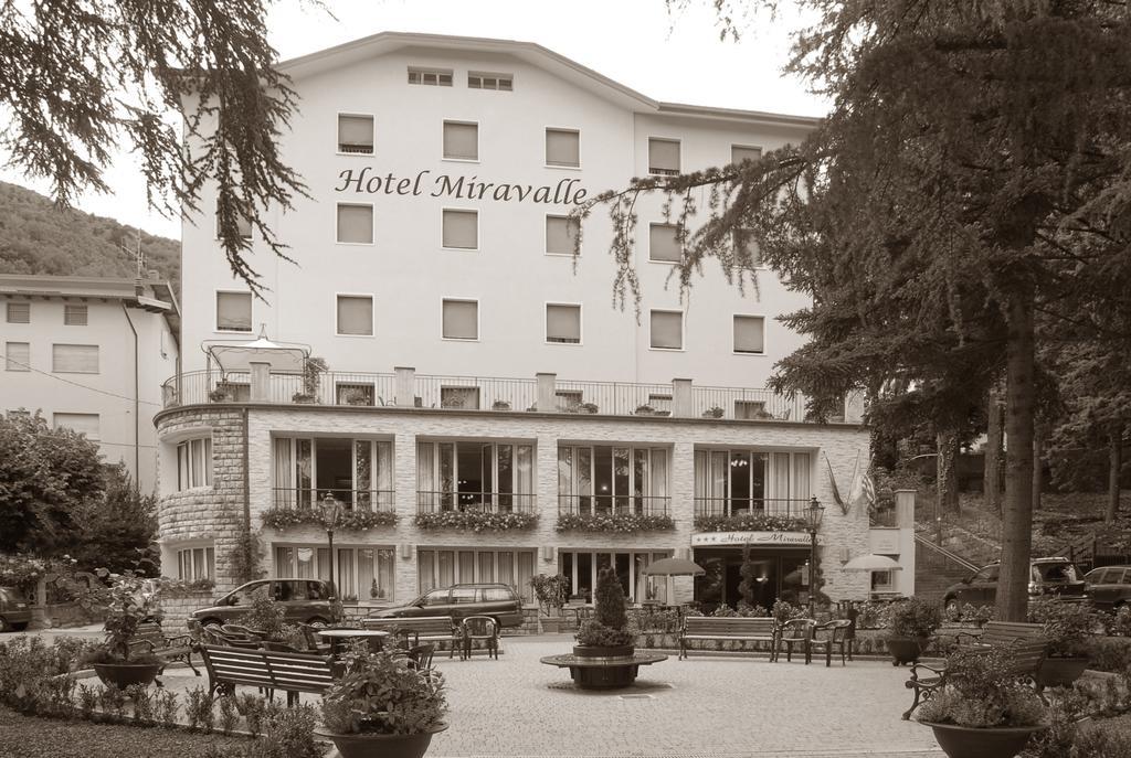 Hotel Miravalle 2000 Ліццано-ін-Бельведере Екстер'єр фото